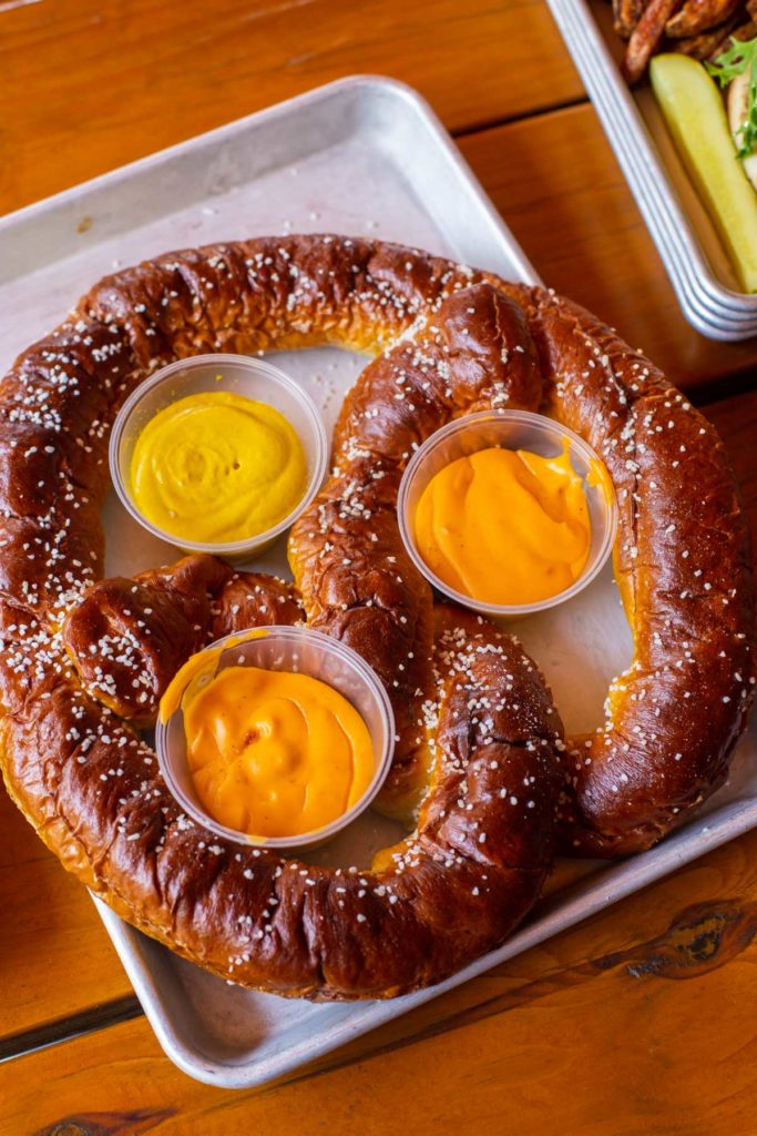 Giant pretzel with 3 cups of dip.