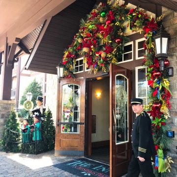 The front entrance of the Inn at Christmas Place in Pigeon Forge, TN.