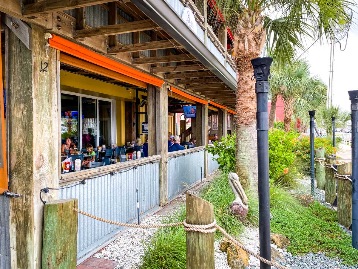 The outdoor patio at The Salty Pelican in Amelia Island.
