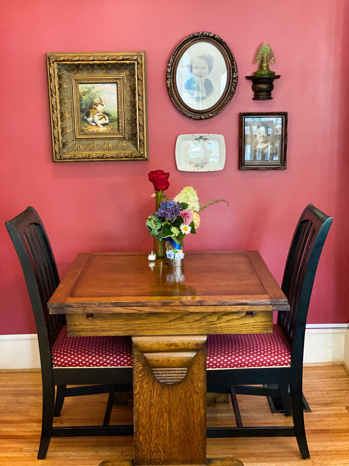 A table for two in the breakfast room.