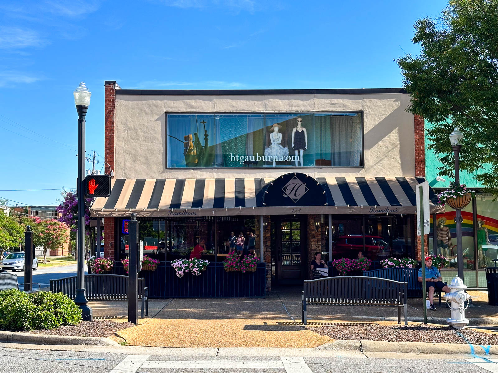 The outside of Hamilton's on Magnolia in Auburn.