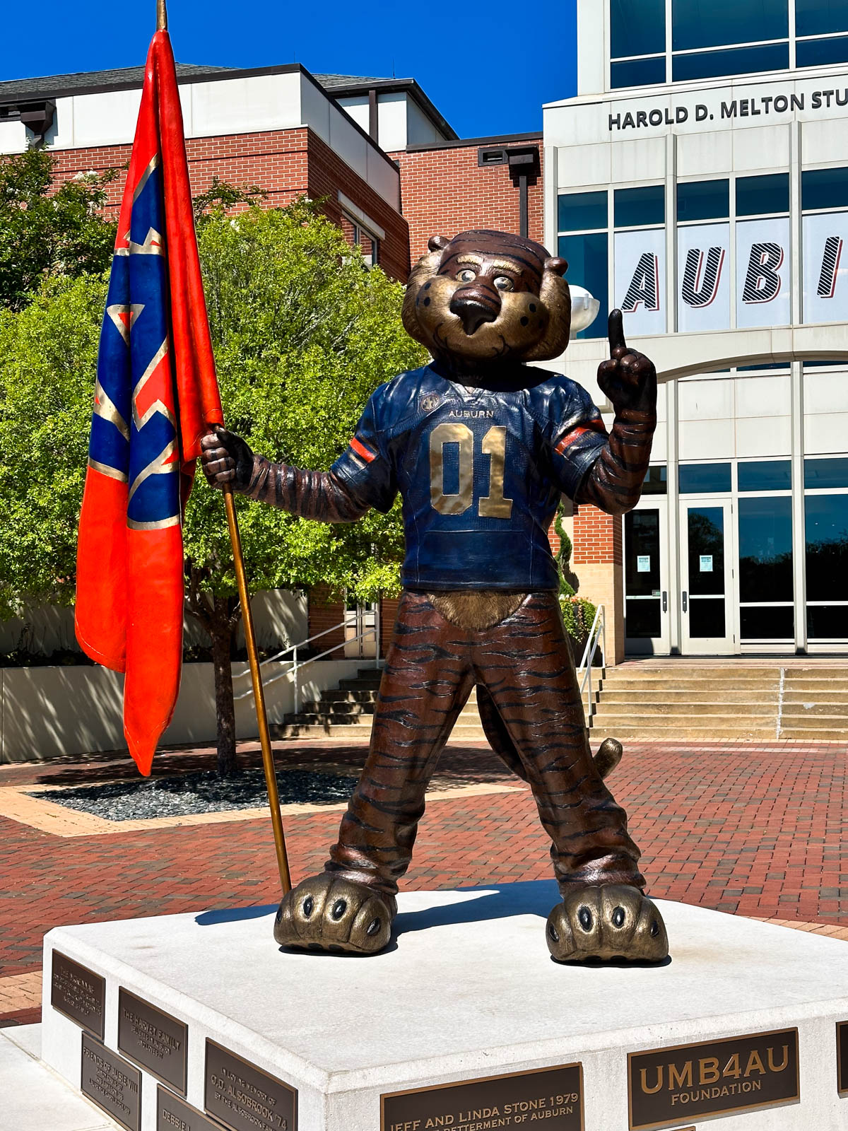 The Auburn tiger mascot statue on campus.